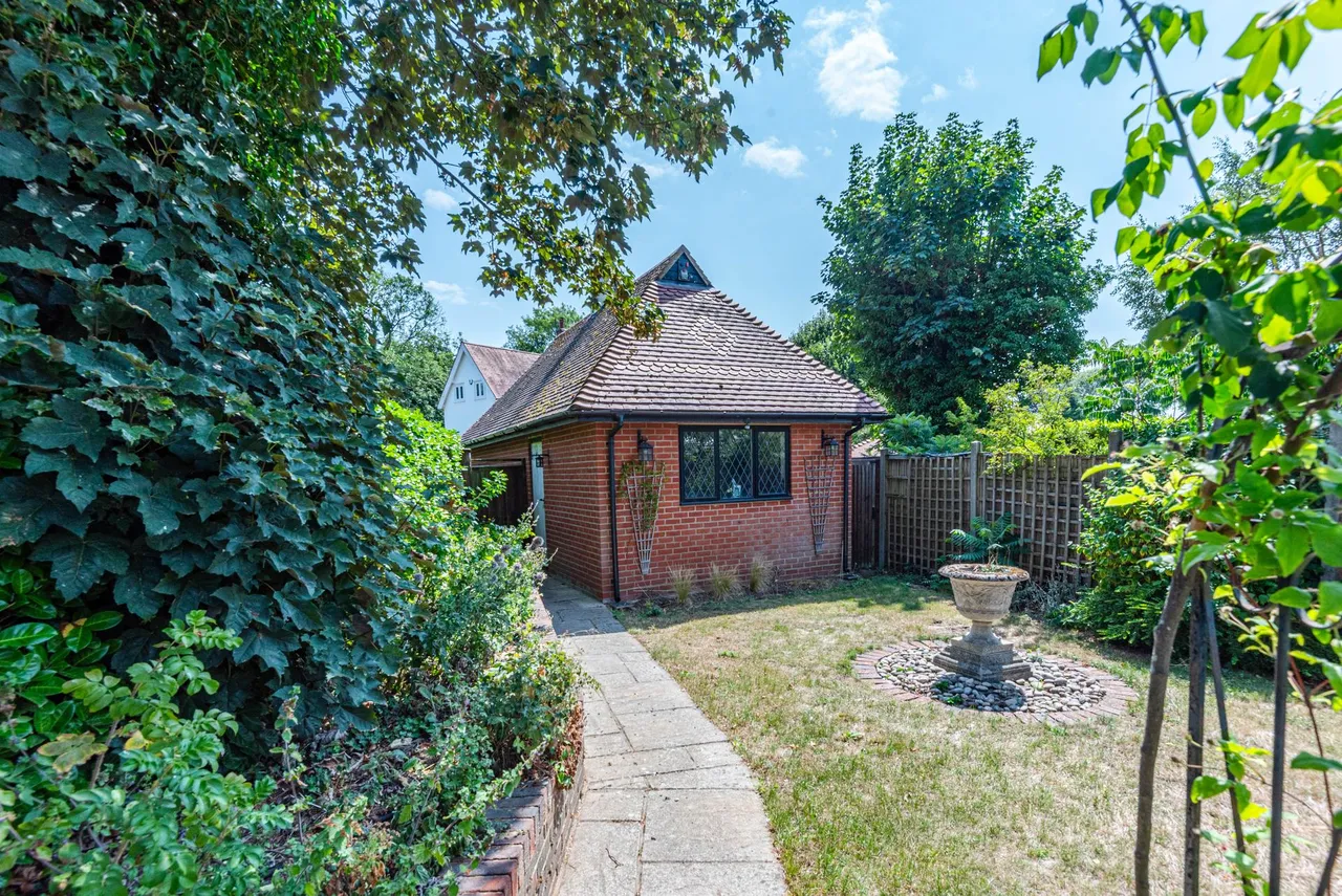 St Catharines Road, Broxbourne, photo 30