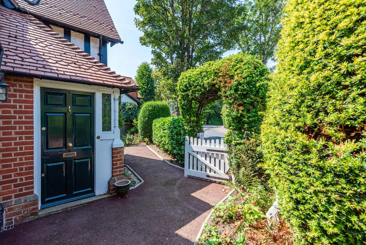 St Catharines Road, Broxbourne, photo 34