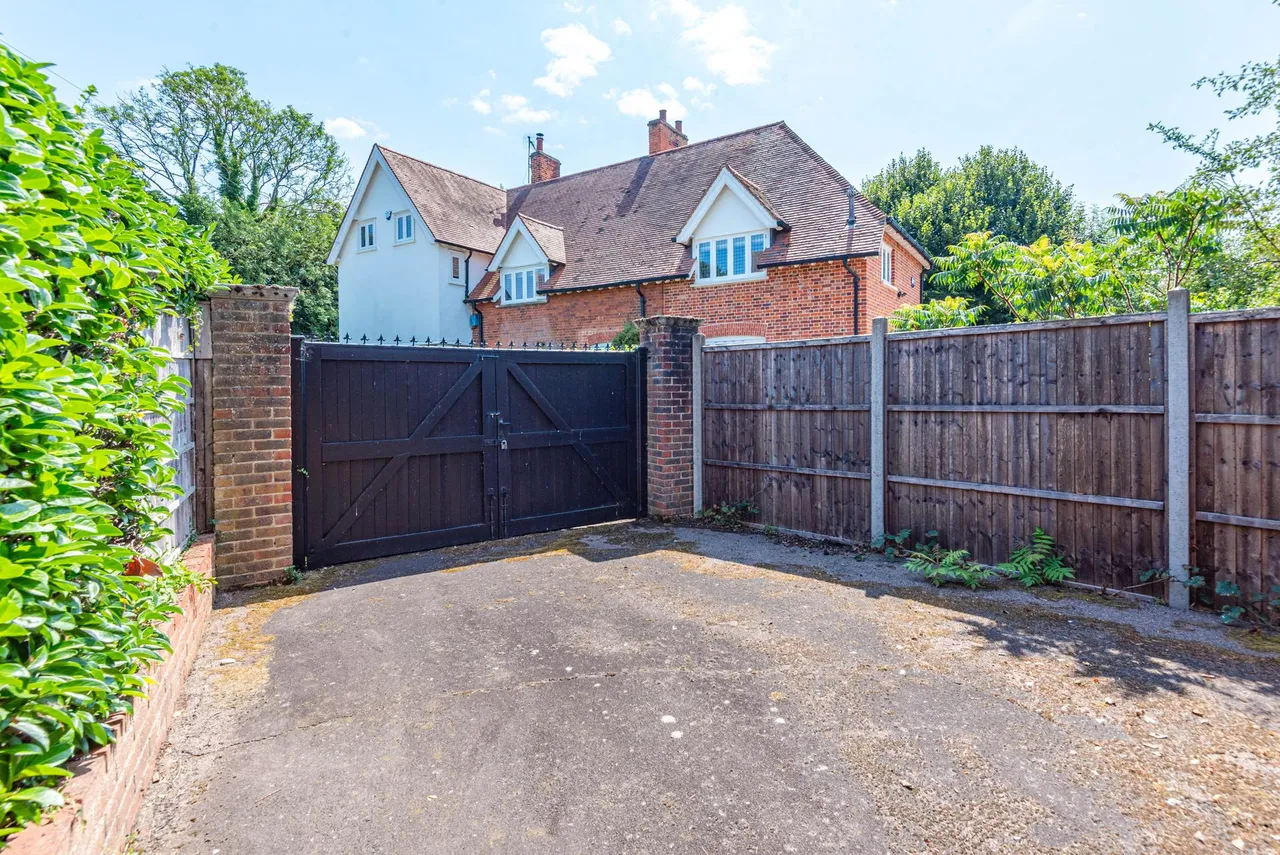 St Catharines Road, Broxbourne, photo 31