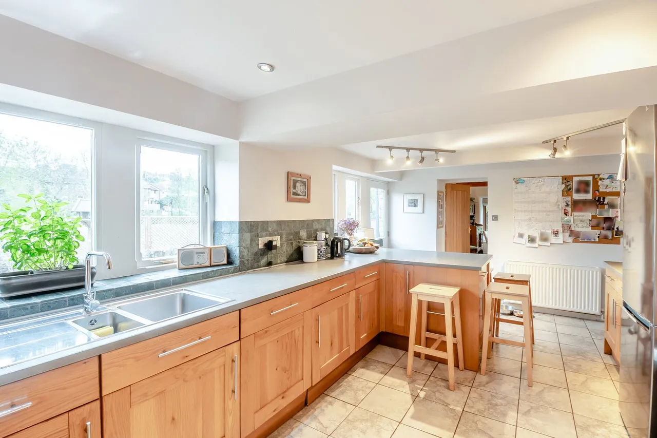Abbey Road, Shepley, HD8, photo 8