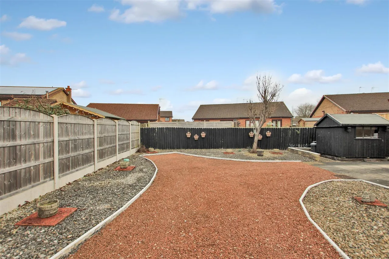 St. Bedes Avenue, Northallerton, DL7 8YJ, photo 2