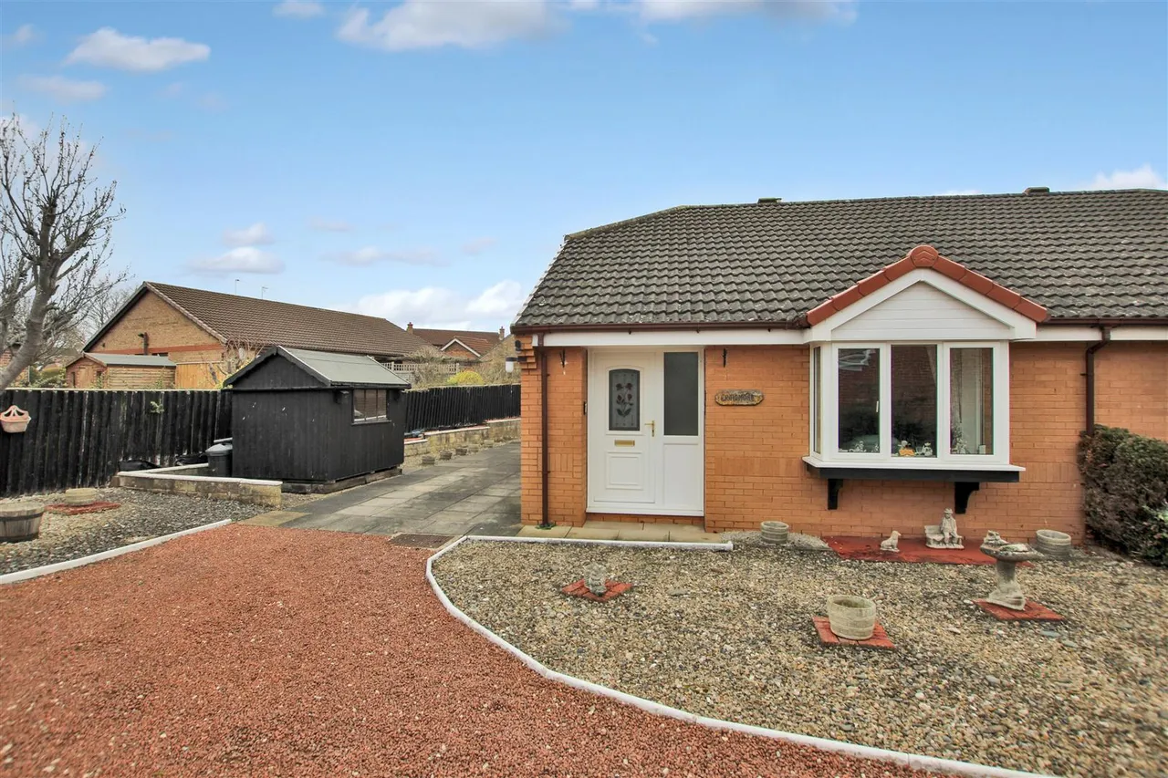 2 bed house for sale — St. Bedes Avenue, Northallerton, DL7 8YJ