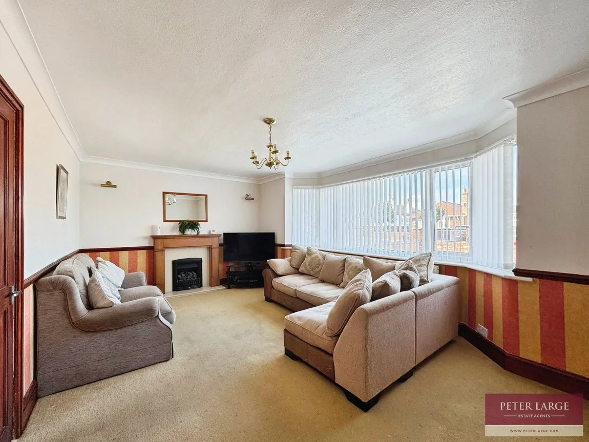 Rosehill Road, Rhyl, Denbighshire, LL18 4TS, photo 3