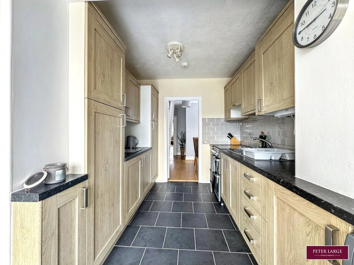 Rosehill Road, Rhyl, Denbighshire, LL18 4TS, photo 4