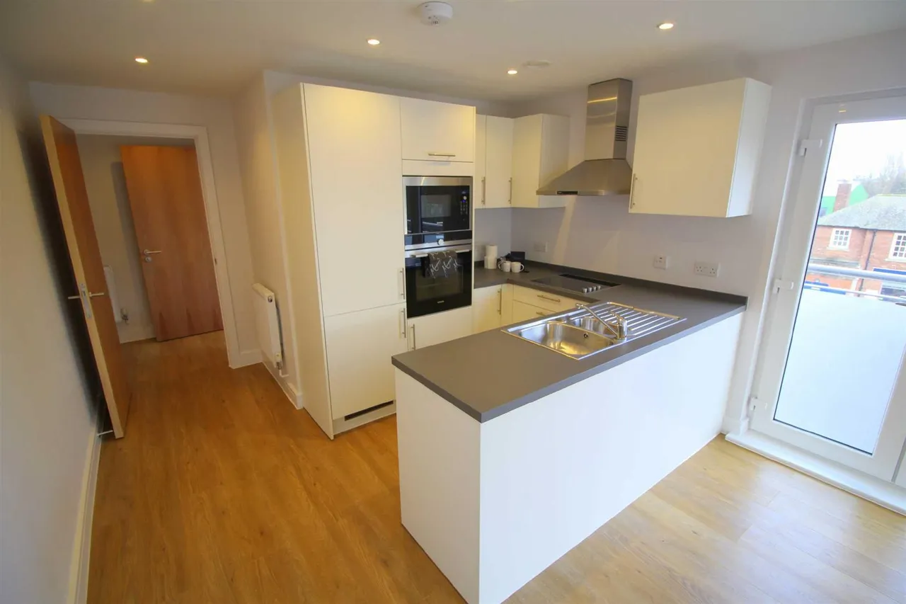 Barlow Moor Road, Chorlton, M21, photo 3