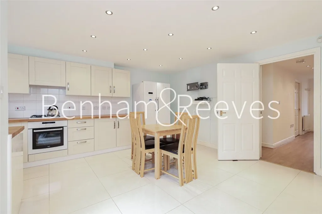Elizabeth Fry Place, Woolwich, SE18, photo 27