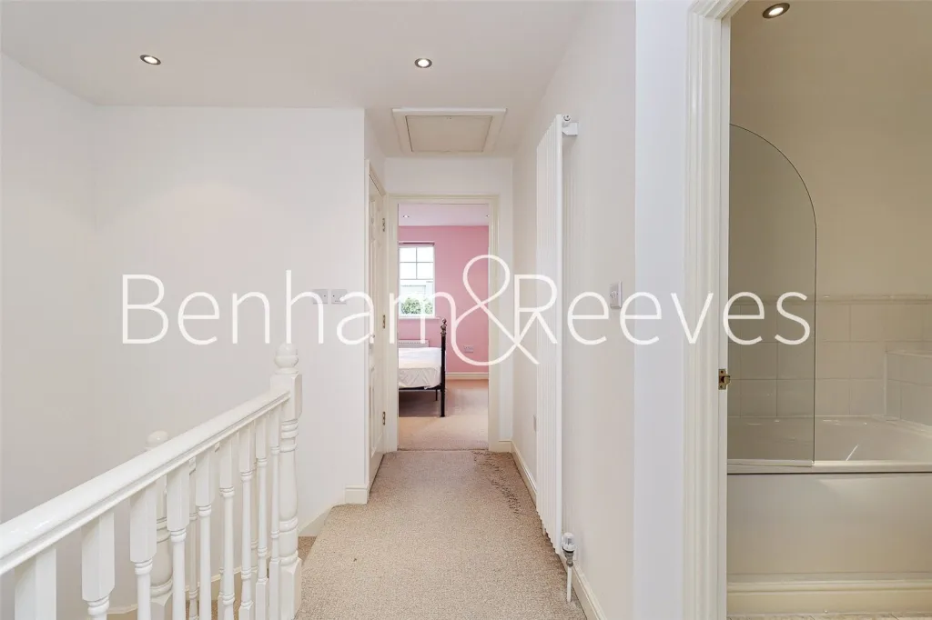 Elizabeth Fry Place, Woolwich, SE18, photo 5