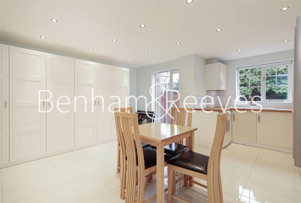 Elizabeth Fry Place, Woolwich, SE18, photo 28