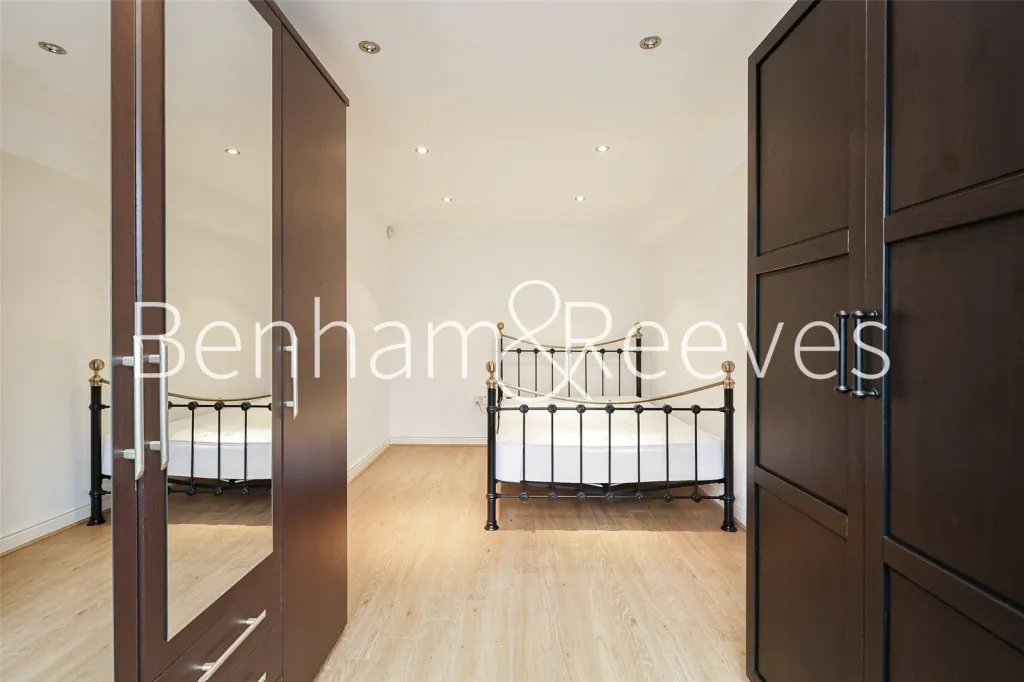 Elizabeth Fry Place, Woolwich, SE18, photo 13