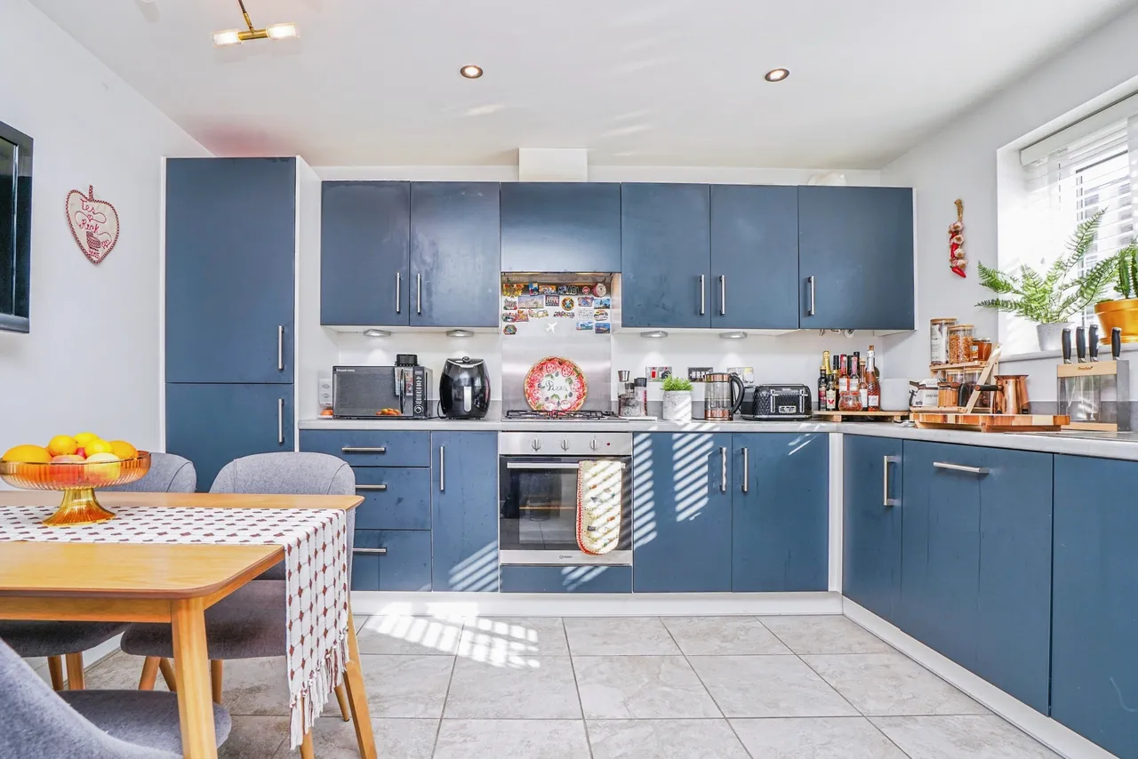 Swallow Crescent, Leeds, LS12, photo 6