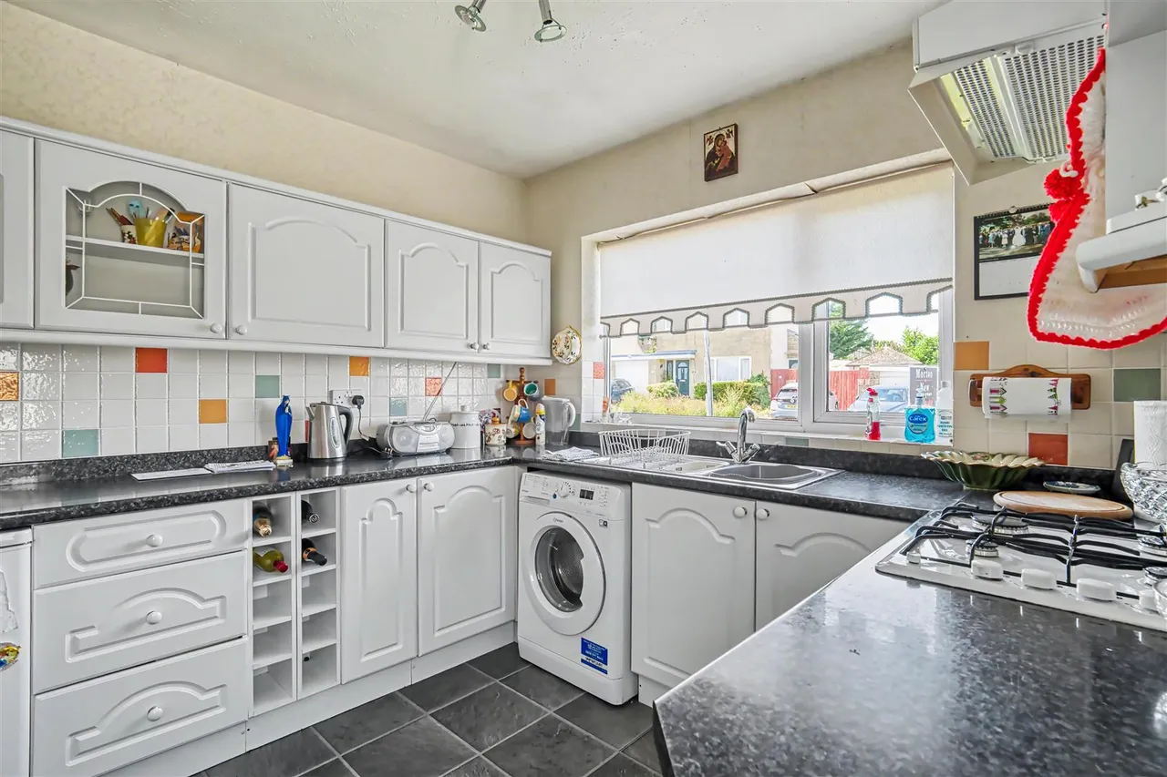 Vale Road, Stalbridge, photo 2