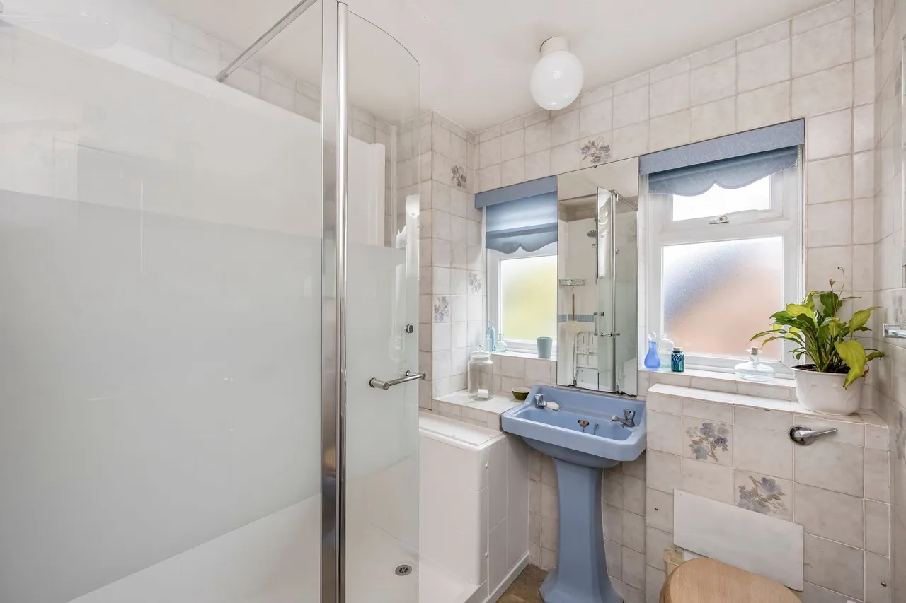 Smithbarn, Horsham, RH13, photo 12