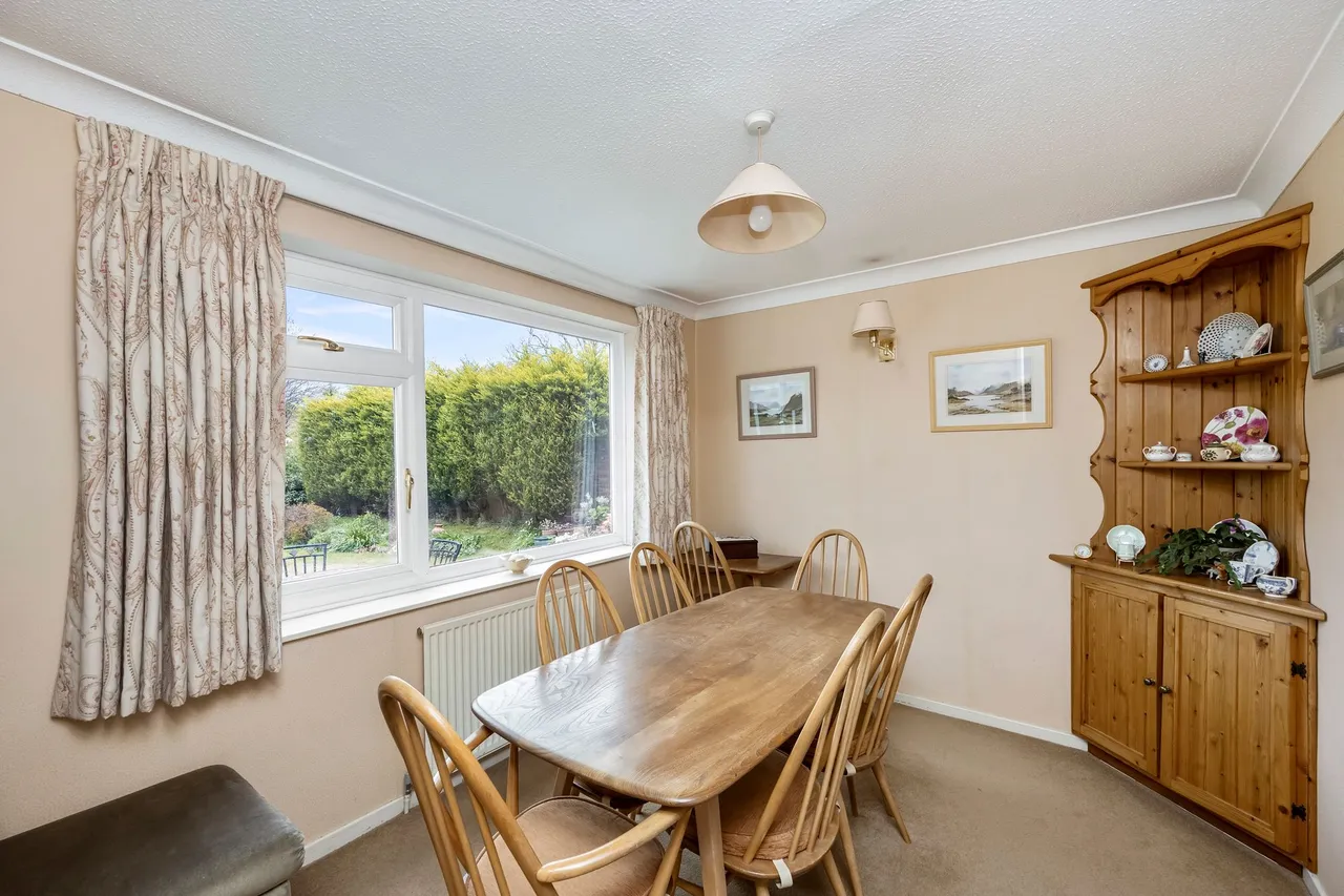 Smithbarn, Horsham, RH13, photo 9