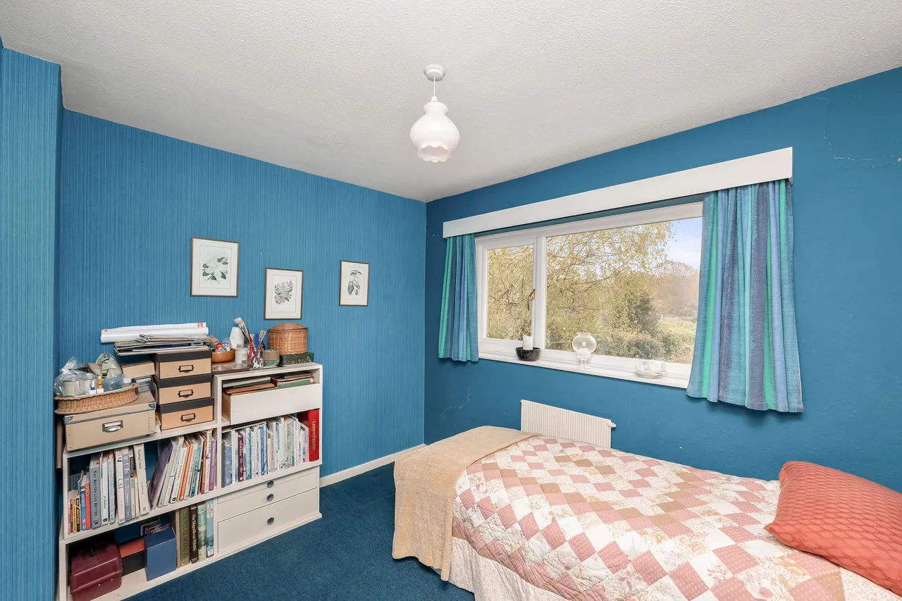 Smithbarn, Horsham, RH13, photo 15