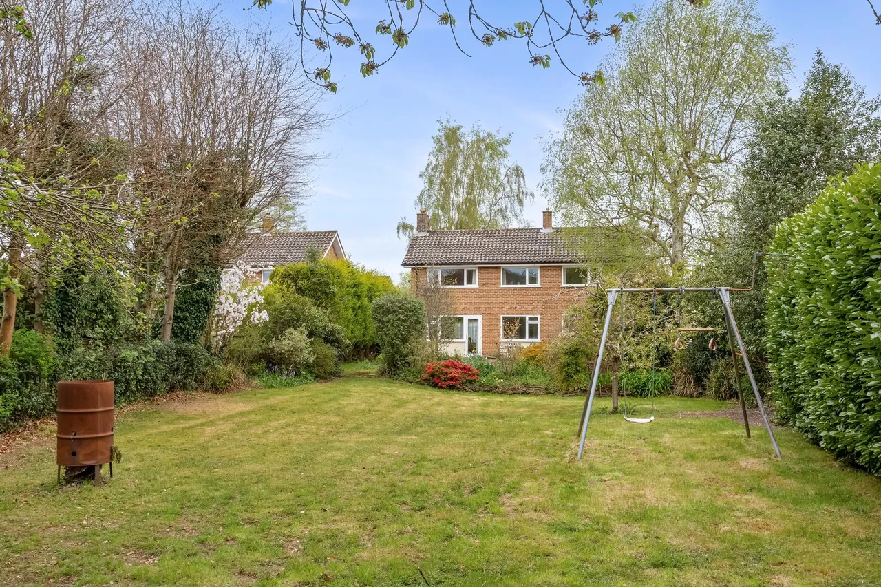 Smithbarn, Horsham, RH13, photo 4