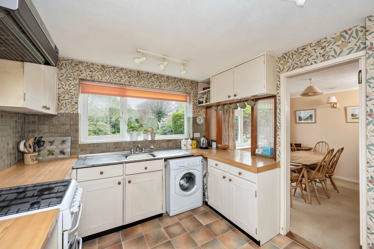 Smithbarn, Horsham, RH13, photo 7