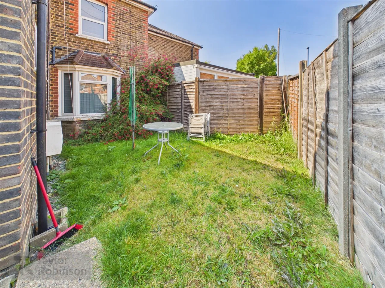 Mill Road, Three Bridges, RH10, photo 6