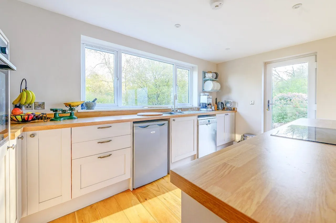 Coombe Lane, Axbridge, BS26, photo 8