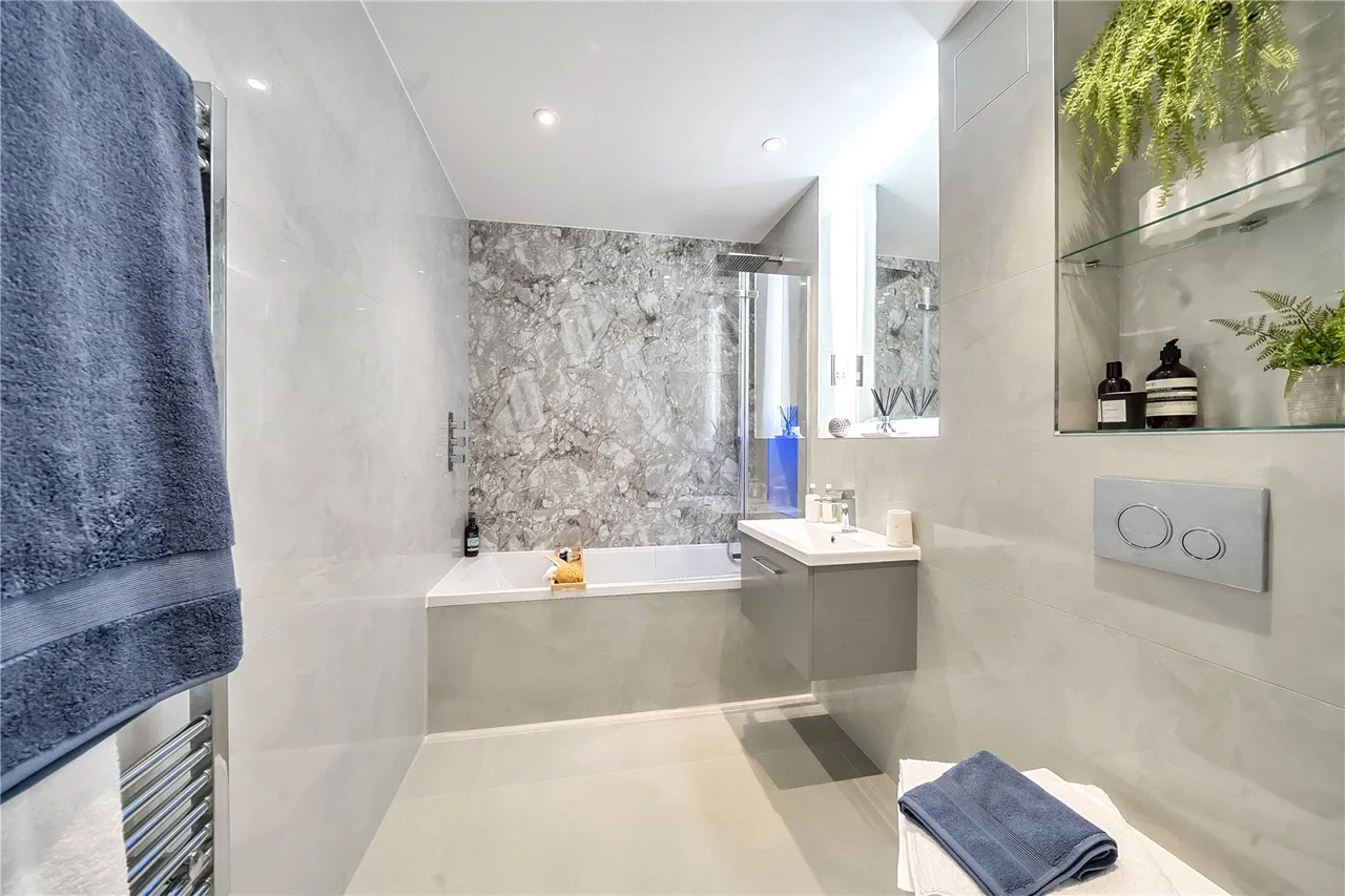 Firgrove Road, Farnborough, Hampshire, GU14 7TN, photo 5