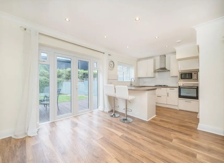 Springvale Avenue, Brentford, TW8, photo 2