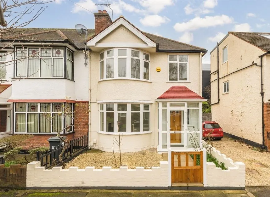 3 bed house for sale, Springvale Avenue, Brentford, TW8