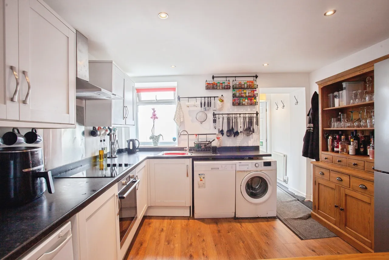 Wortley Road, Sheffield, photo 4