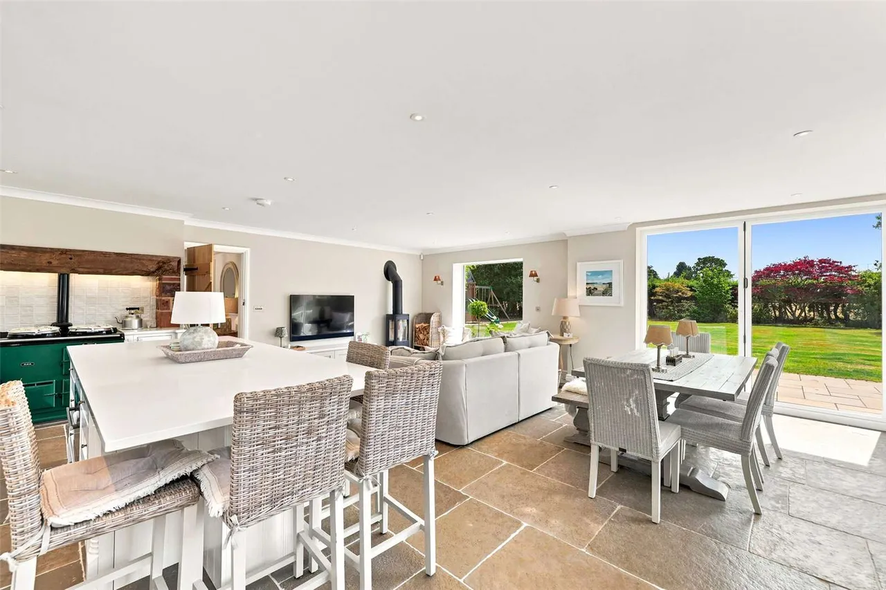 Mill Lane, Willaston, Neston, Cheshire, CH64 1RE, photo 5
