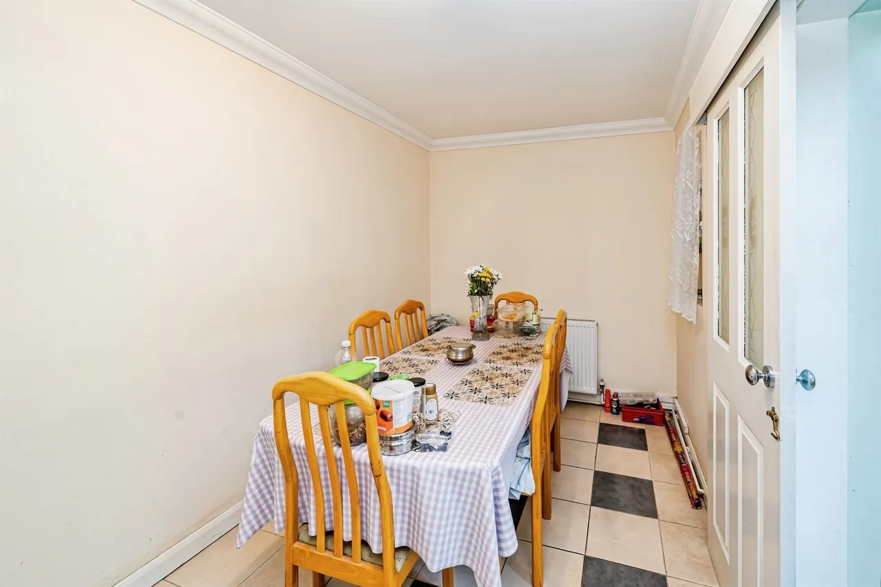 Beechwood Road, Slough, SL2, photo 13