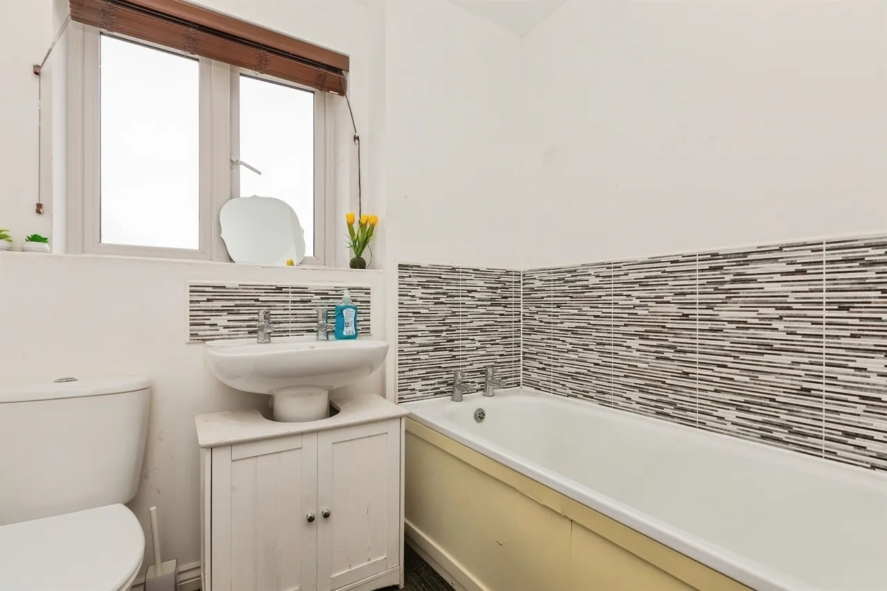 Barland Way, Aylesbury, HP18, photo 8
