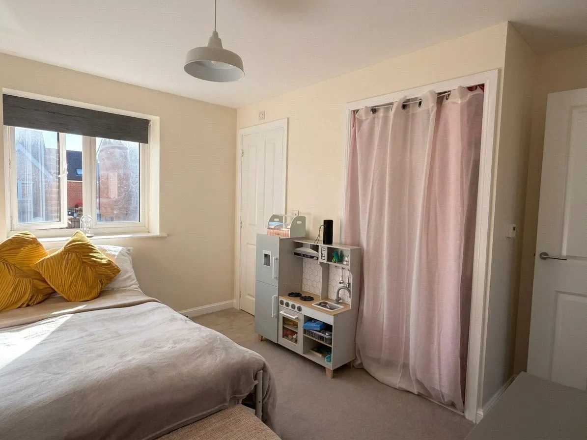 Buttercup Avenue, Minster On Sea, ME12, photo 5