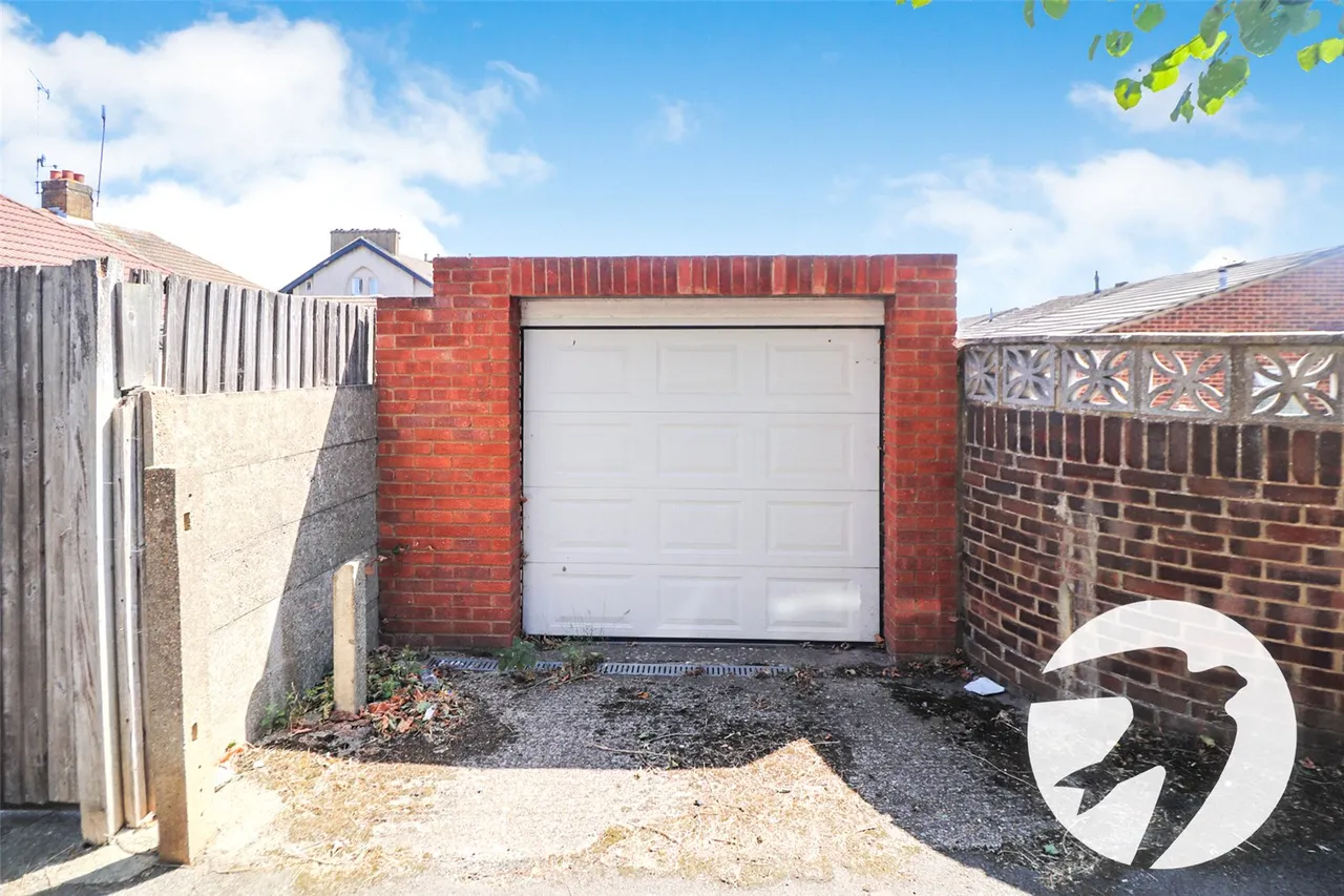 Park Crescent Road, Erith, DA8, photo 15