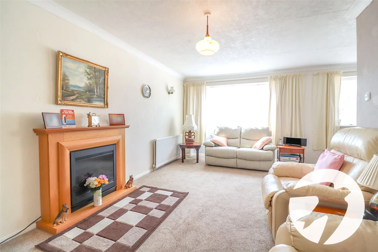 Park Crescent Road, Erith, DA8, photo 2