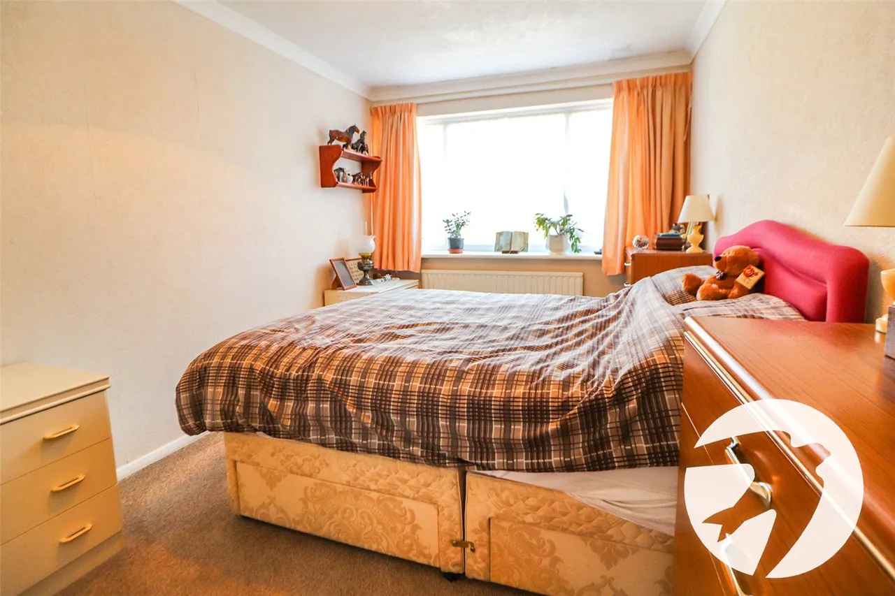 Park Crescent Road, Erith, DA8, photo 9