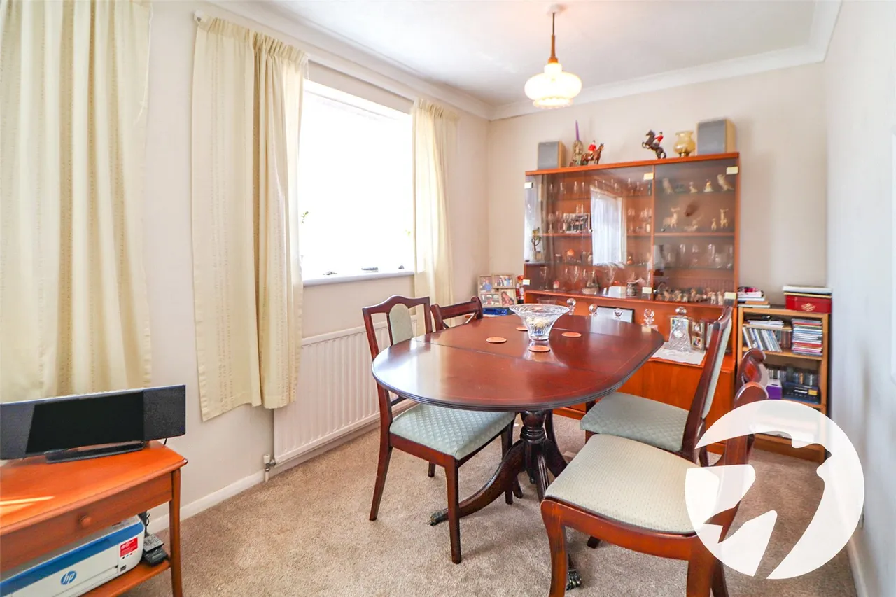 Park Crescent Road, Erith, DA8, photo 3