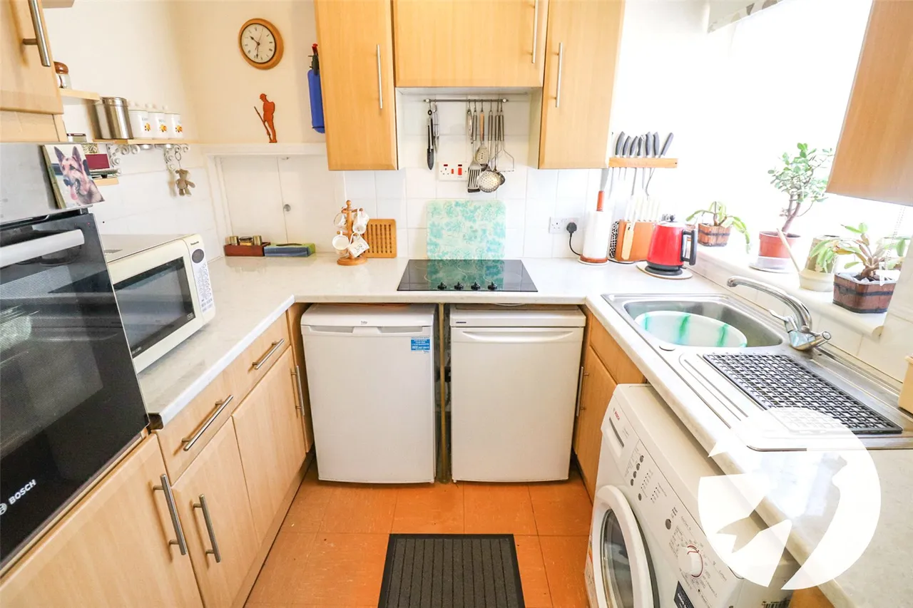 Park Crescent Road, Erith, DA8, photo 5
