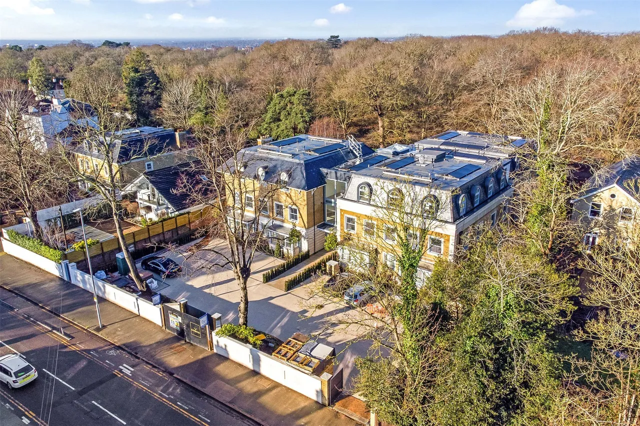Shalford Lodge, 157 Kingston Hill, Kingston-Upon-Thames, London, KT2, photo 8