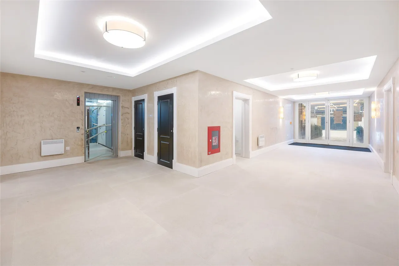 Shalford Lodge, 157 Kingston Hill, Kingston-Upon-Thames, London, KT2, photo 7