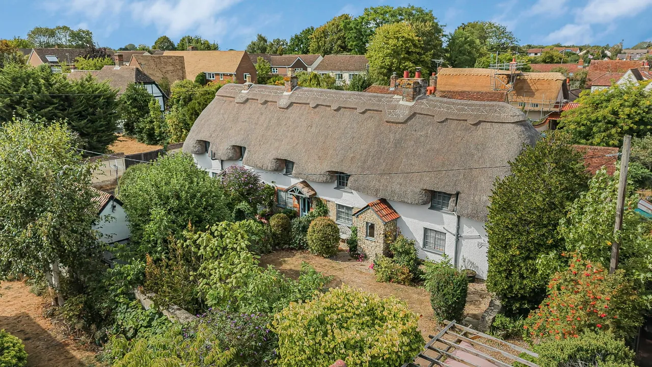 4 bed house for sale — Hadenham, Buckinghamshire, HP17 8AW