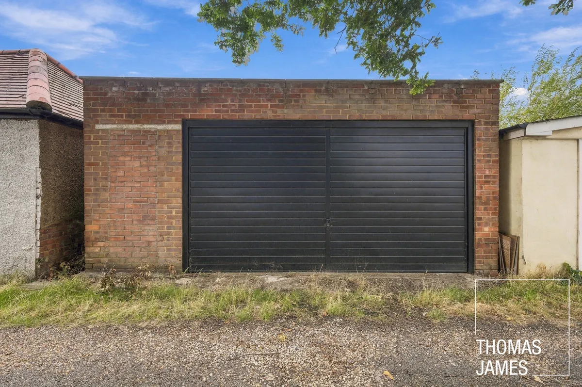 London, N13, photo 14