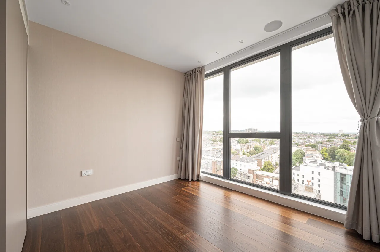 Penthouse 4, Centre Heights, 137 Finchley Road, London, photo 5