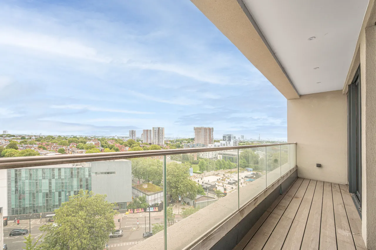 Penthouse 4, Centre Heights, 137 Finchley Road, London, photo 4