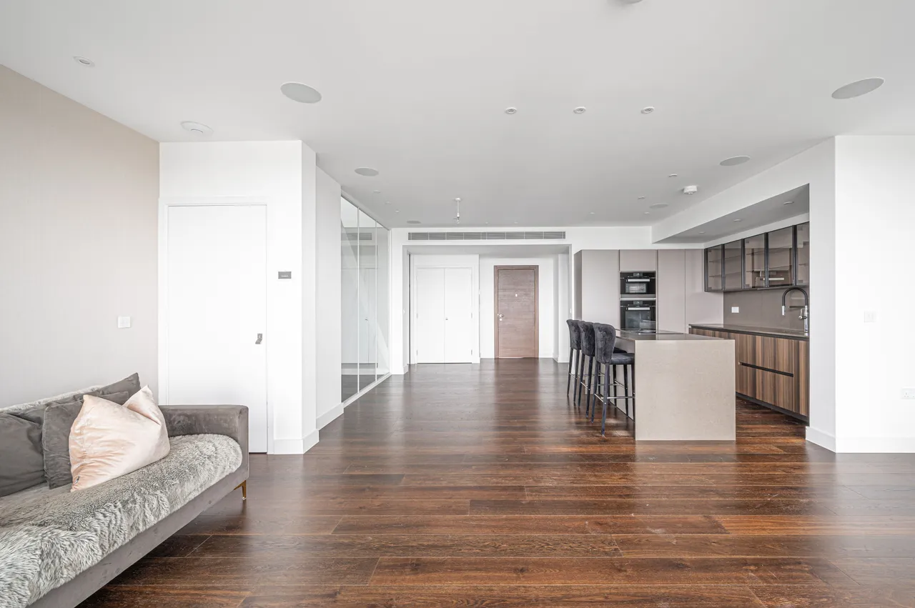 Penthouse 4, Centre Heights, 137 Finchley Road, London, photo 3