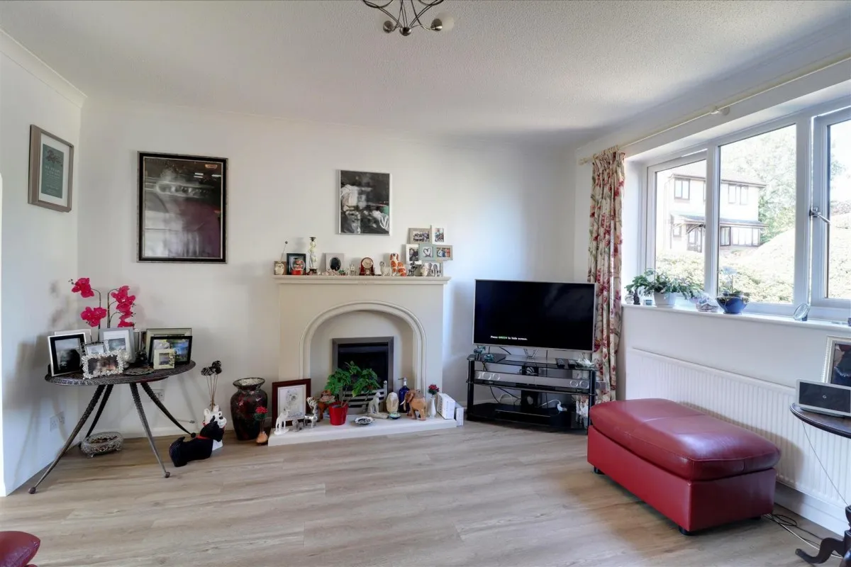 Borough Close, Kings Stanley, GL10, photo 4