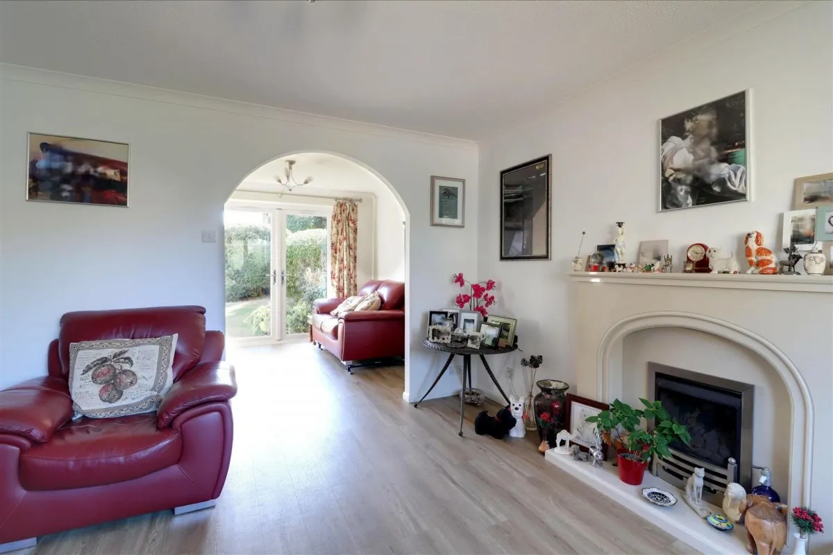 Borough Close, Kings Stanley, GL10, photo 2