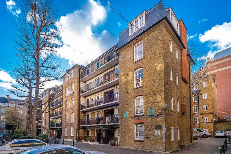 Portpool Lane, London, photo 5