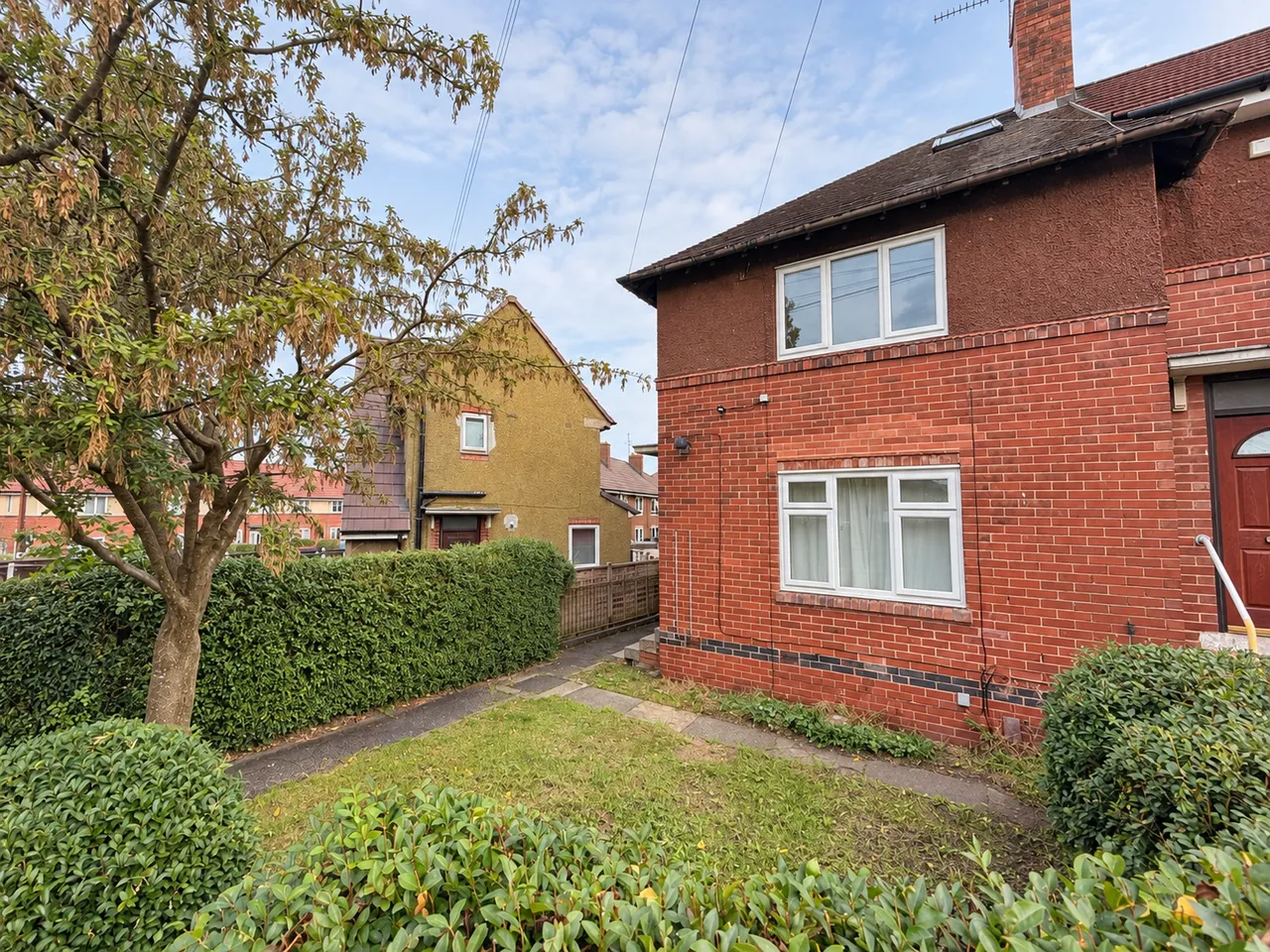 2 bed house to rent, Masters Crescent, Sheffield, S5