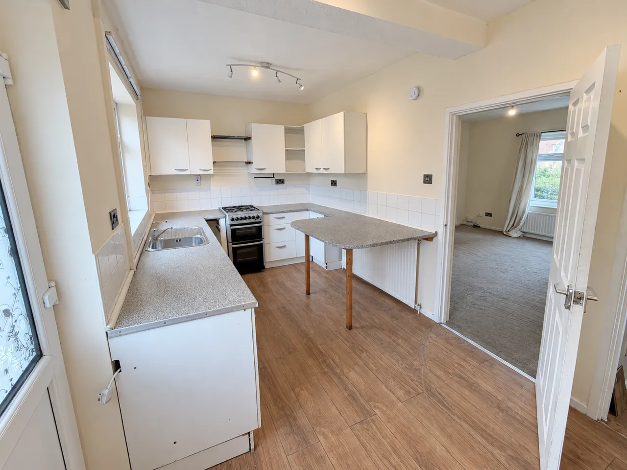 Masters Crescent, Sheffield, S5, photo 2