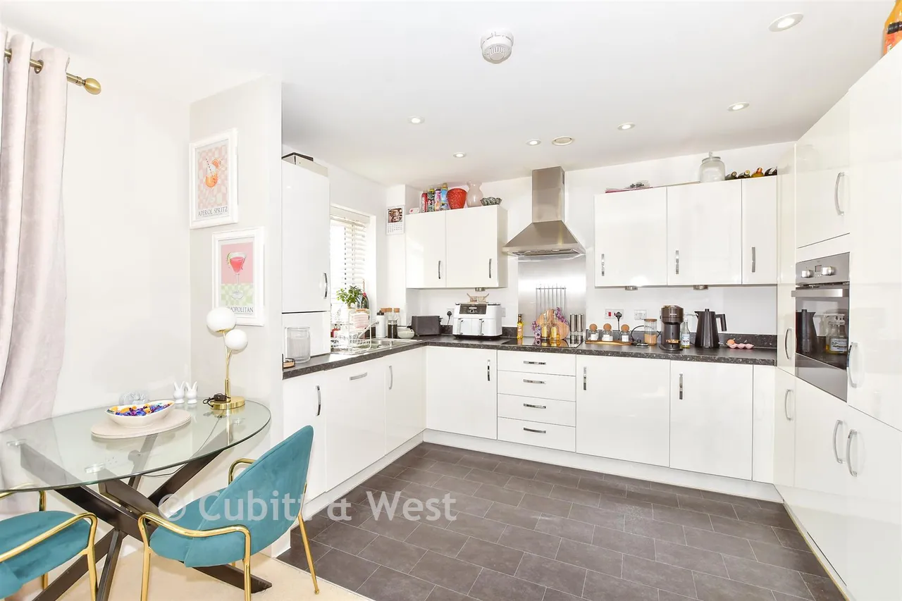 Horndean, Waterlooville, PO8, photo 2