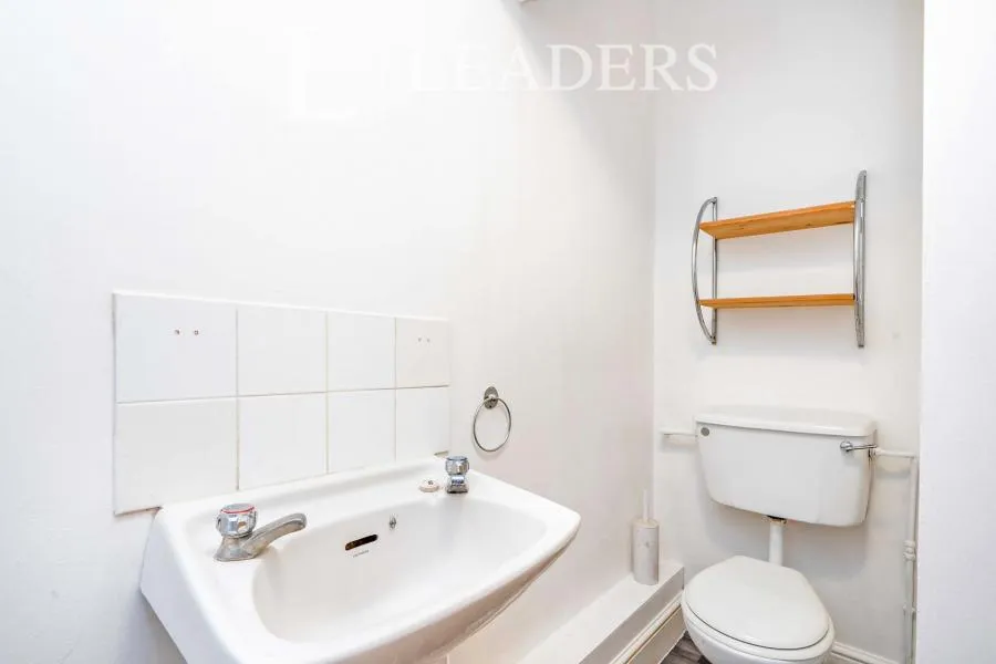High Road, Southampton, SO16, photo 7