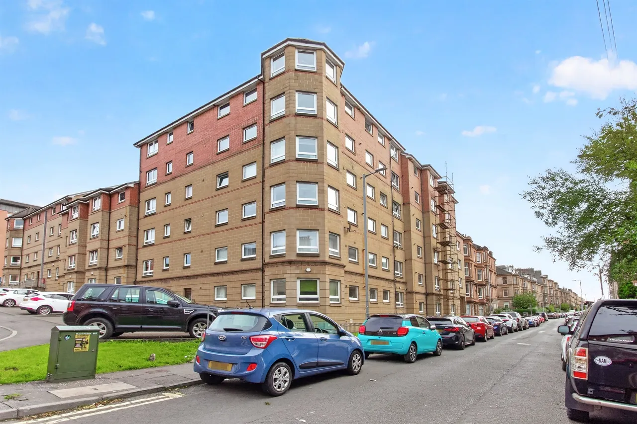2 bed flat for sale, Roslea Drive, Glasgow, G31